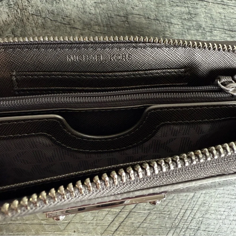 Michael Kors Metallic Bifold Wallet Wristlet Zip Closure